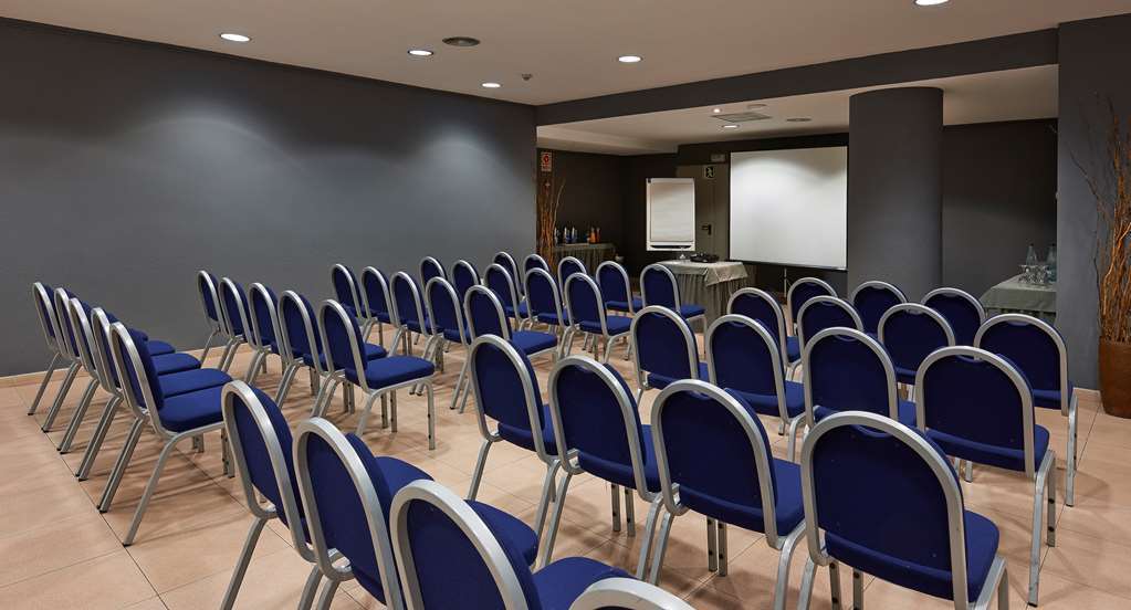 Apartamentos Hesperia Sant Joan Sant Joan Despí Facilidades foto